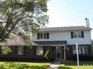 12507 N Cedar Bluff Dr, Dunlap, IL 61525