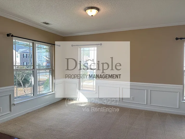 136 Magnolia Dr — Photo 4