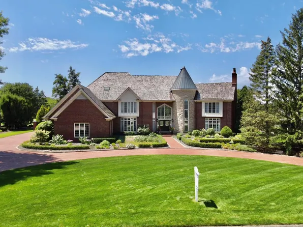 808 Killarney Dr, Dyer, IN 46311