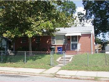 2nd image of 112 Ash Ave