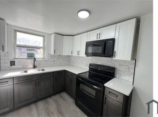 2712 Kane St, Chester, PA 19013