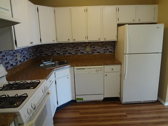 4th image of 105 Federal Ct #105