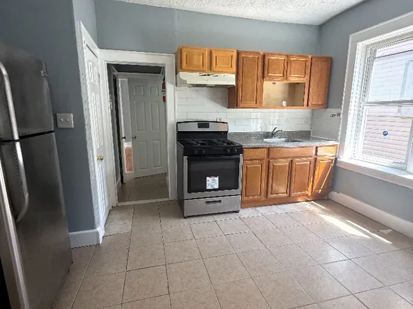 193 Munn Ave #R1, Irvington, NJ 07111