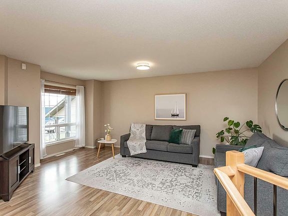 3rd image of 73 Terrace Heights Dr