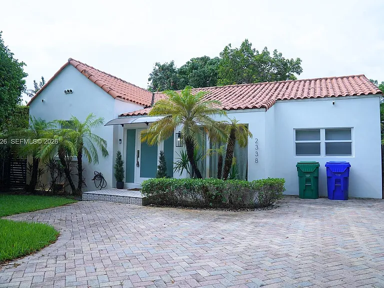 2338 SW 11th St — Photo 43