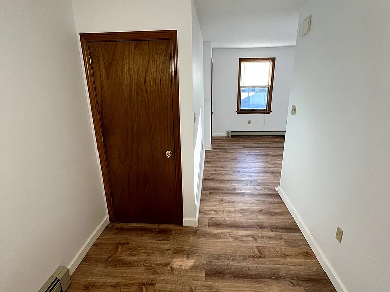 36 Bradbury St #102 — Photo 11