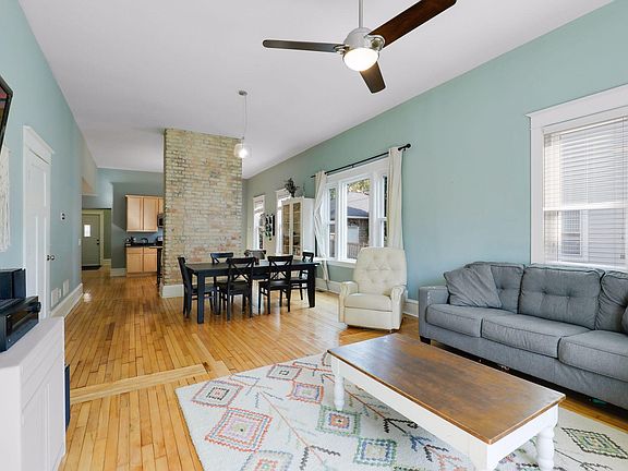 2nd image of 2648 Emerson Ave N