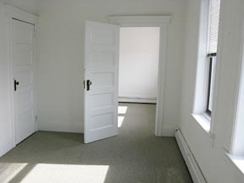 BR/OFFICE/DEN facing South has closet