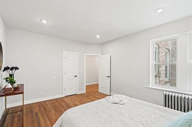 17 51st St #24 — Photo 5