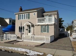 117 E Delaware Ave, Brant Beach, NJ