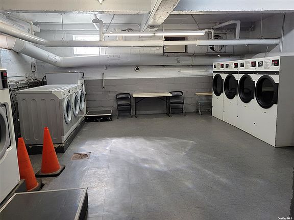4th image of 29-09 137th St #6L