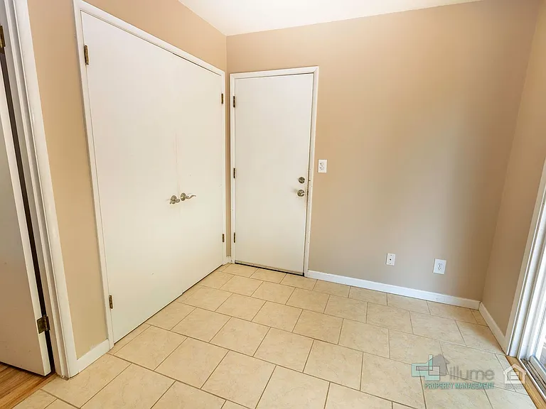 9610 SW Washington Pl — Photo 10