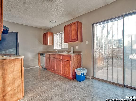 4th image of 810 Big Sky Dr