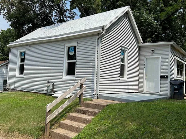 1222 Stowe St, Burlington, IA 52601