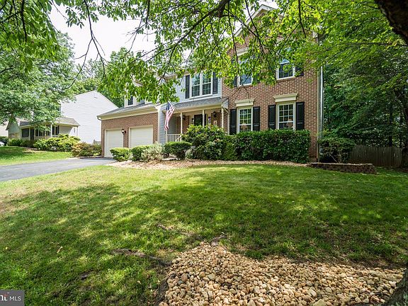 3rd image of 7 Charleston Ct