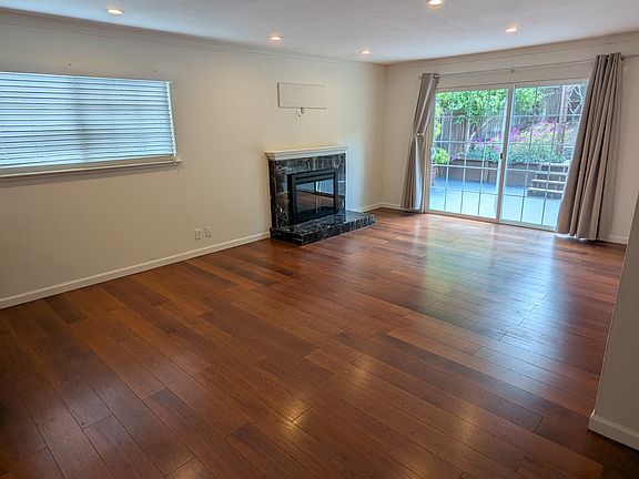 5th image of 986 Regina Way