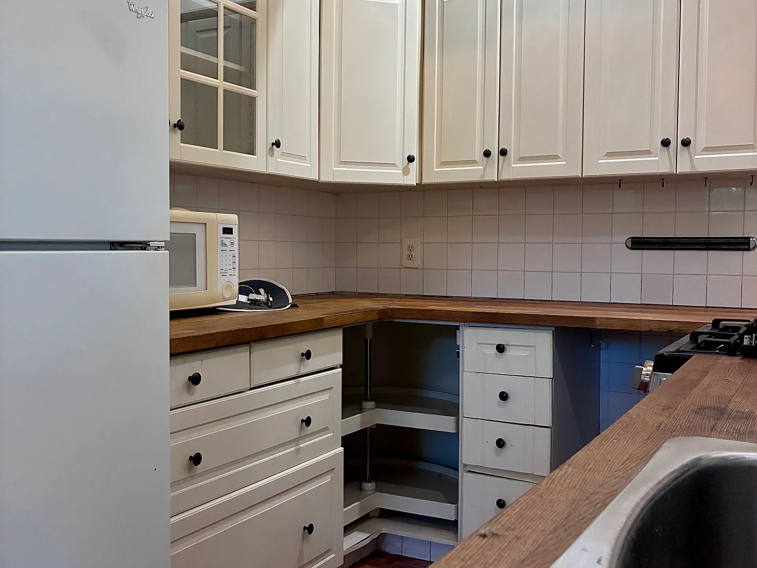 2 bed, 1000 sqft, $2,900 — Photo 3