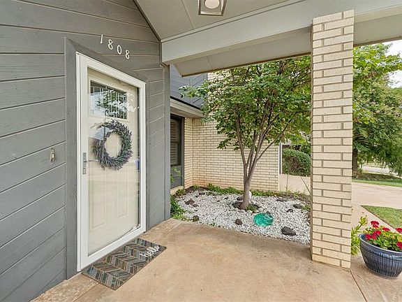 3rd image of 1808 Asbury Pl