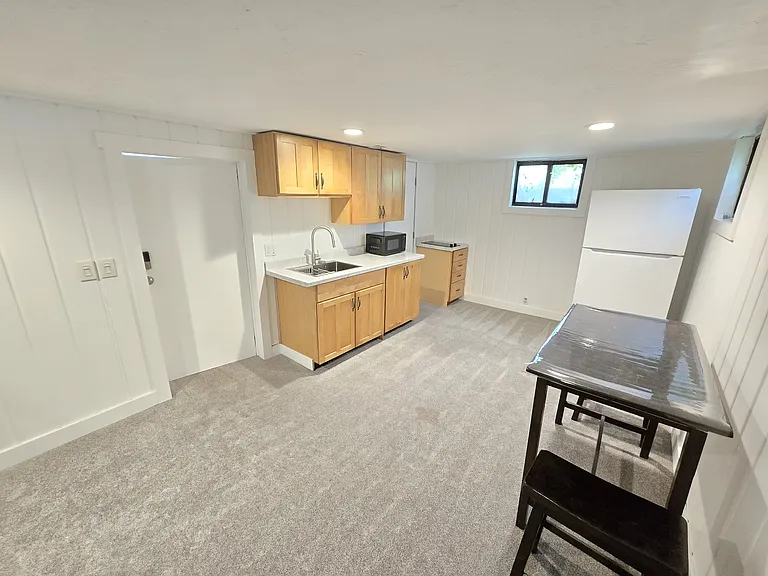 5360 S Avalon Dr — Photo 3