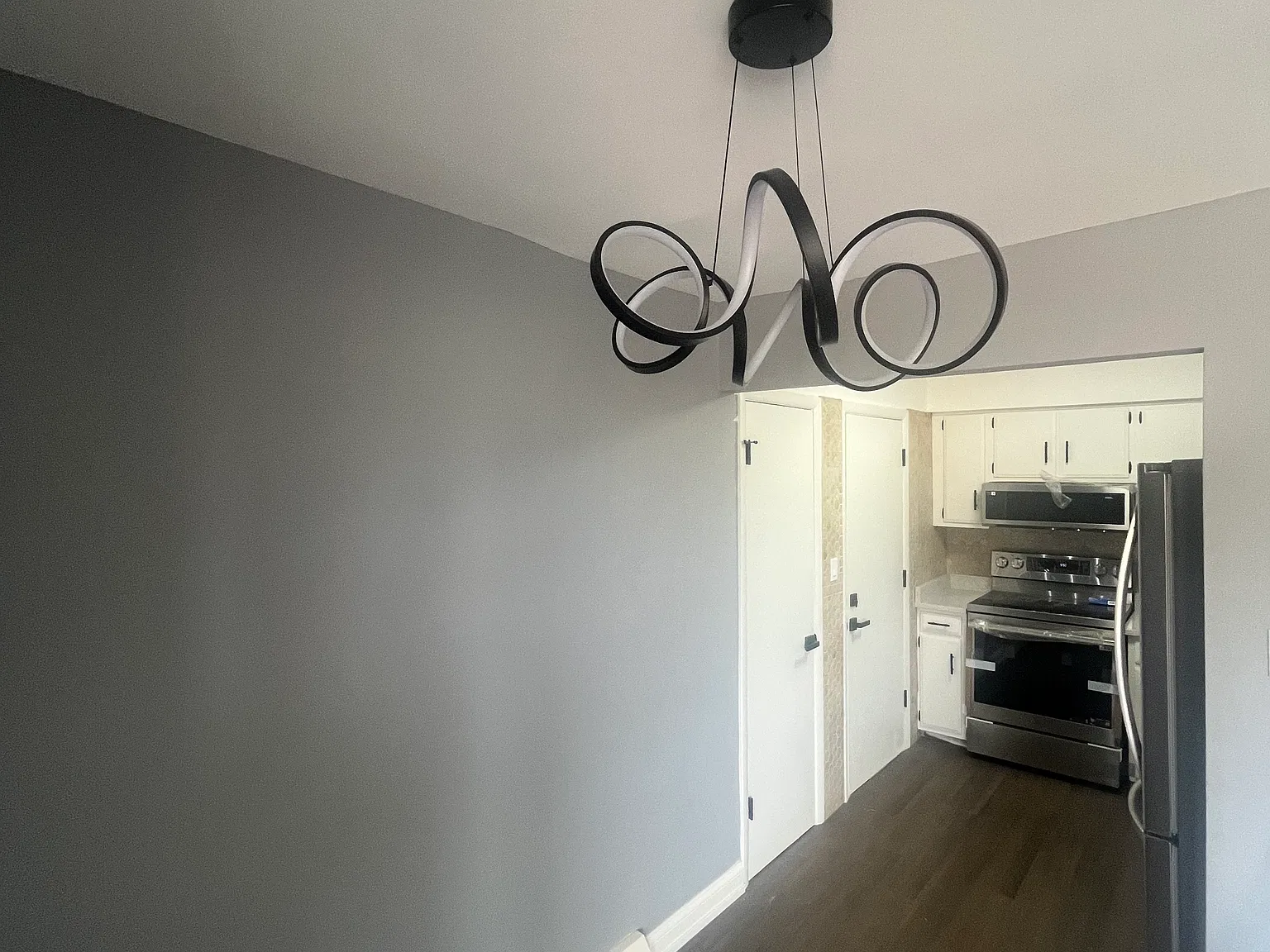 2 bed, 1000 sqft, $1,750 — Photo 2