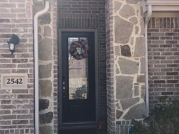 3rd image of 2542 Shelly Lang Ct