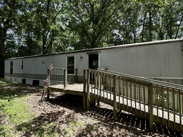 1581/2 Westview St, Camden, TN 38320