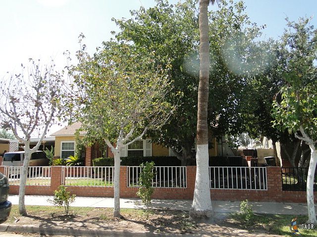 1st image of 857 Stacey Ave