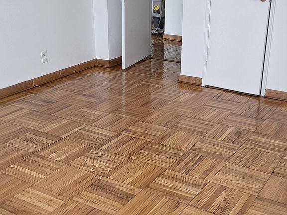 4th image of 1067 Madison Ave #5D