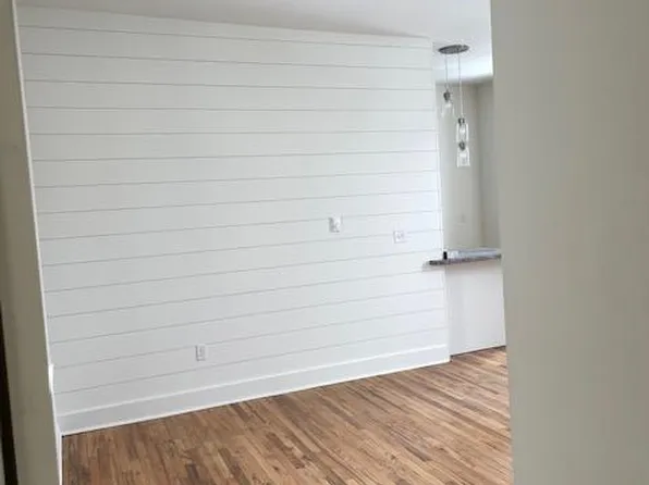 3 N 9th St #3, Akron, PA 17501
