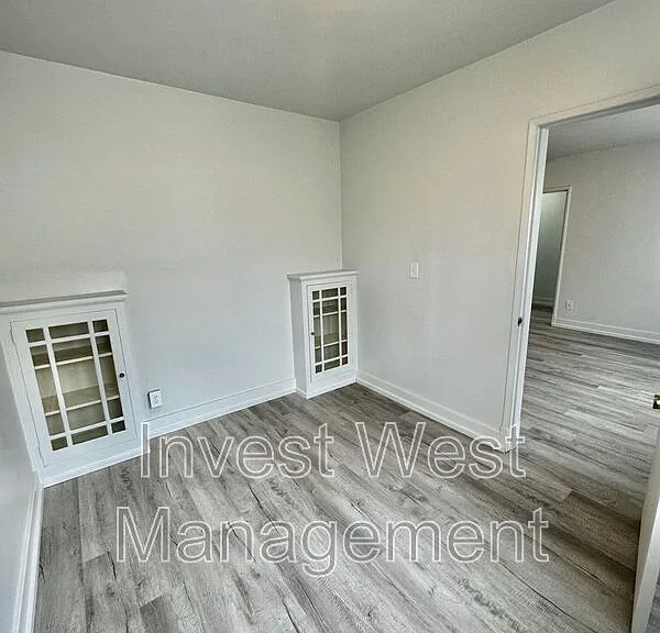 615 NE 6th Ave #10 — Photo 12
