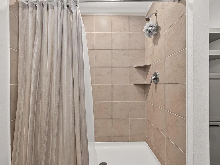 5239 Cherry Tallow Trl — Photo 26