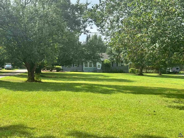 384 Four Points Rd, Jackson, GA 30233