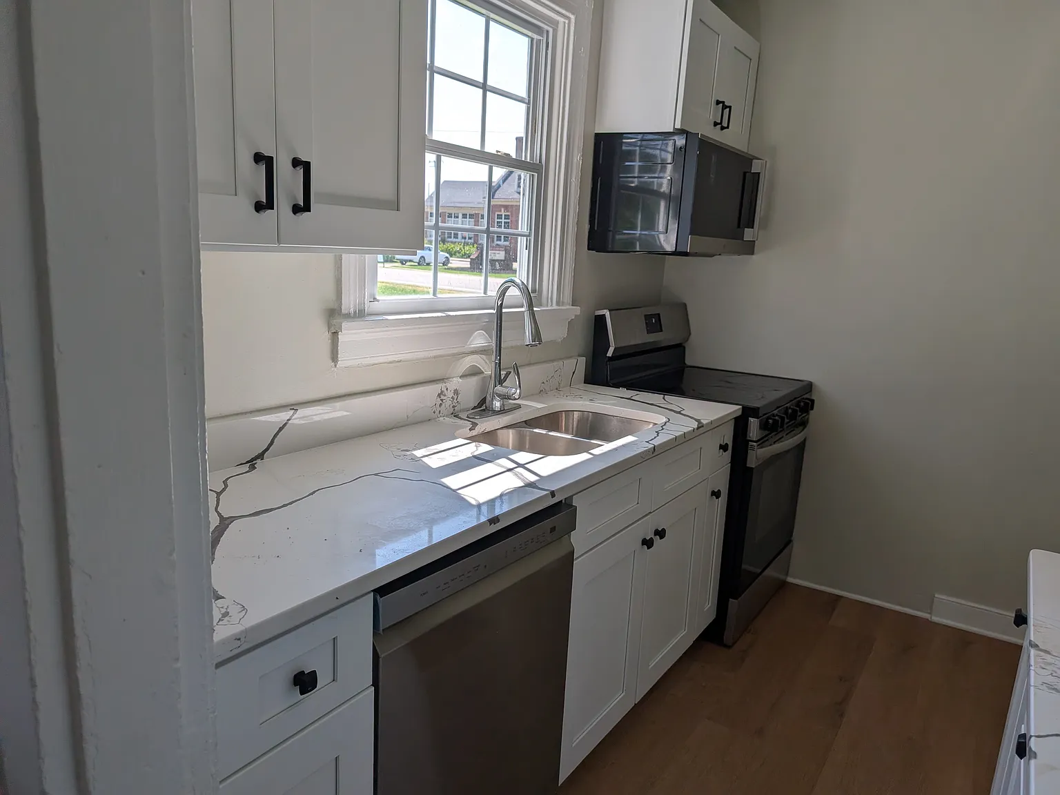 2 bed, 756 sqft, $1,550 — Photo 4
