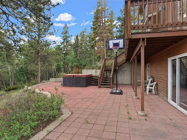 687 Crescent Lake Rd — Photo 30