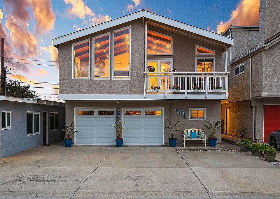 148 Santa Monica Avenue