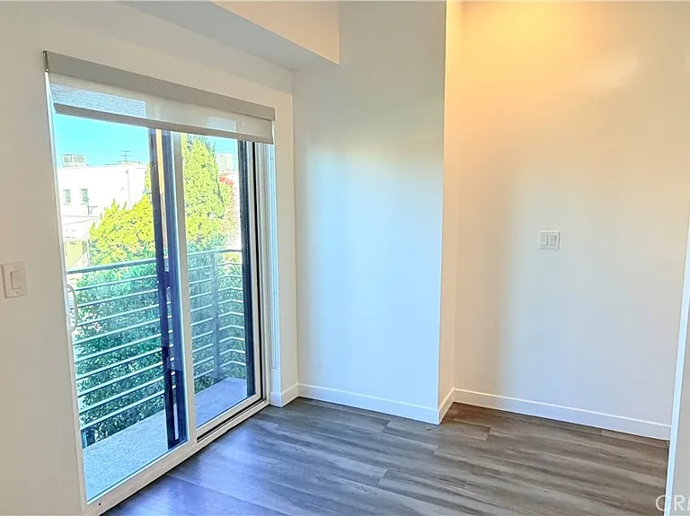 1418 S Cloverdale Ave — Photo 20