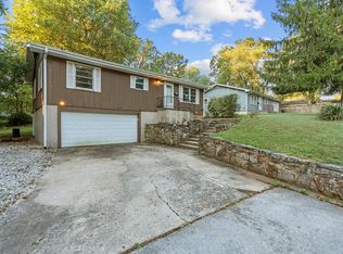 2810 E Madison St, Springfield, MO 65802