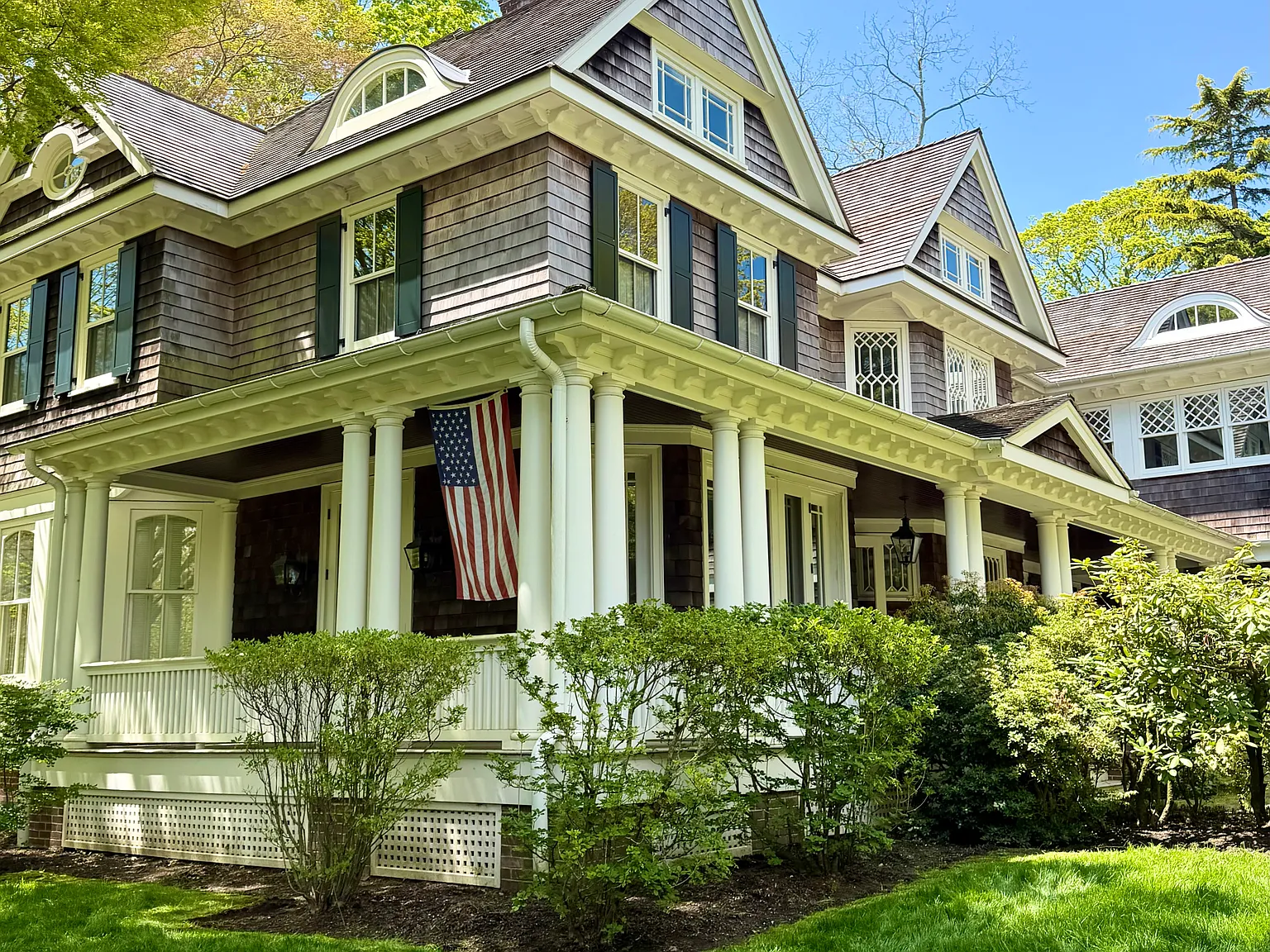 Exquisite Victorian in Bridgehampton Village — Photo 4