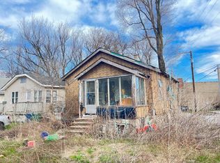 5748 E 6th Ave, Gary, IN 46403