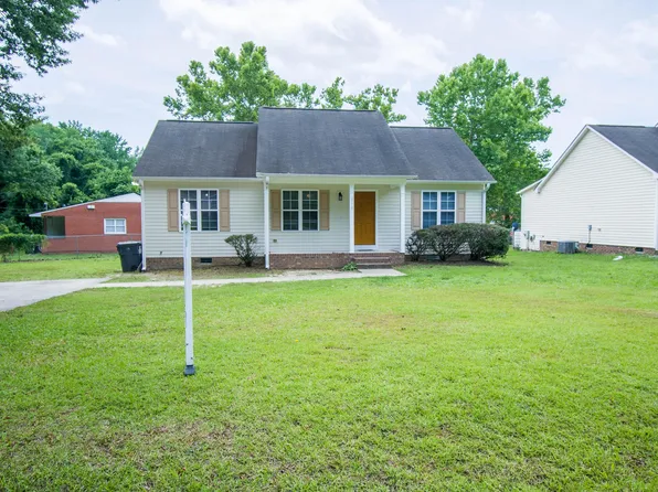 310 E Horton St, Zebulon, NC 27597