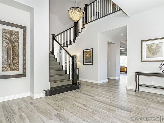 5th image of 15976 Sinclair St