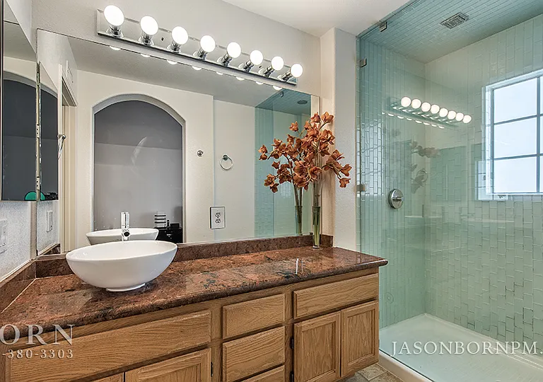 5482 Avignon Ct — Photo 10