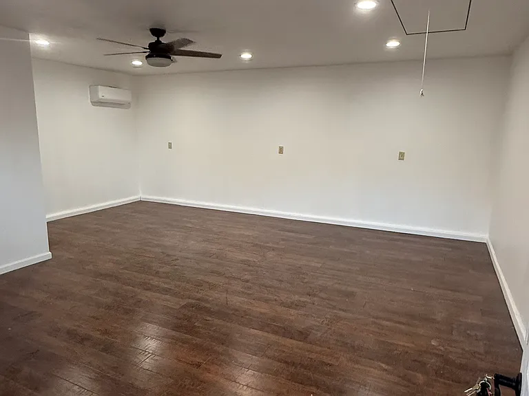 10257 Olive St — Photo 61