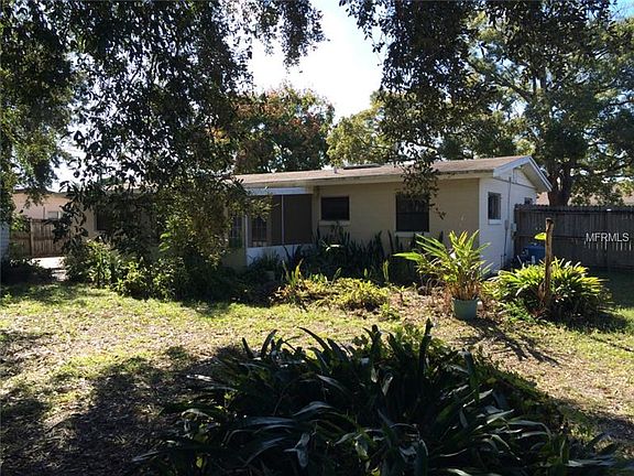 3rd image of 6309 Hillwood Dr