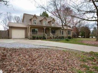 2 Woodharbor Dr, Taylors, SC 29687