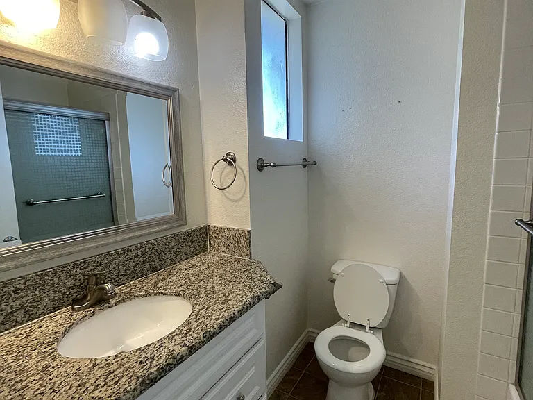 1115 Alameda Ave #1 — Photo 6