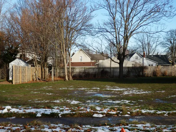 217 Clinton St, South Haven, MI 49090