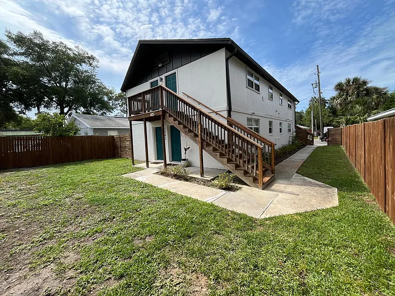 346 Dudley St — Photo 18