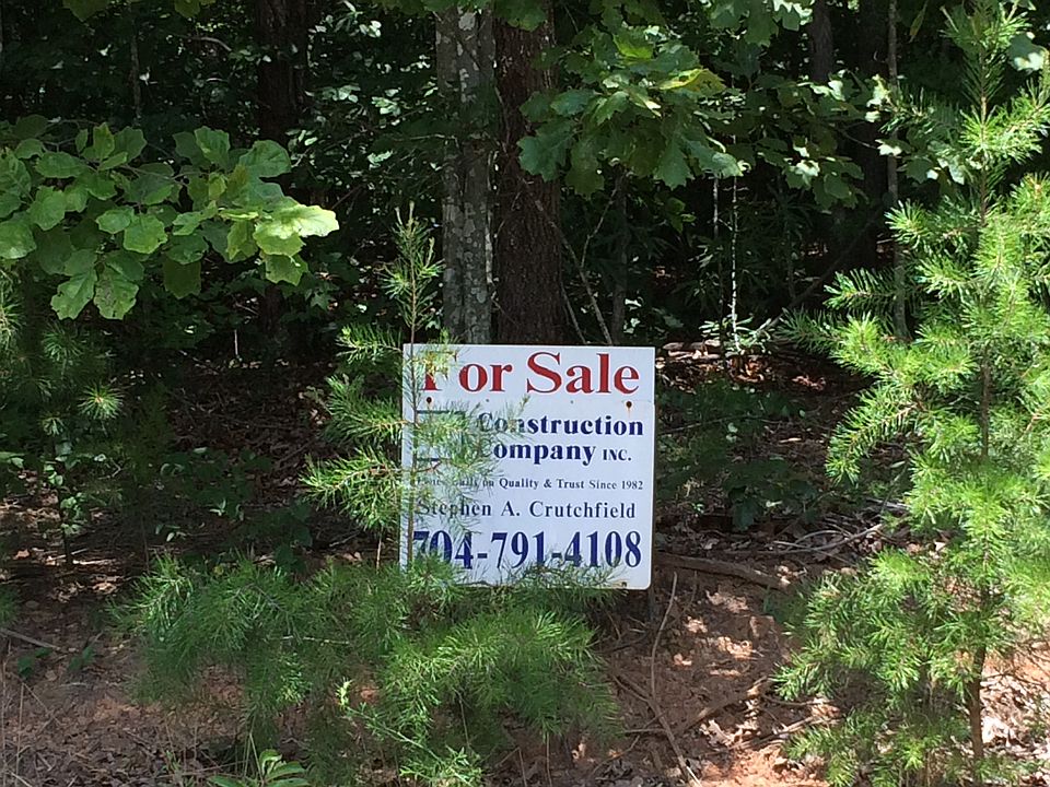 2nd image of 8212 Bennett Ln