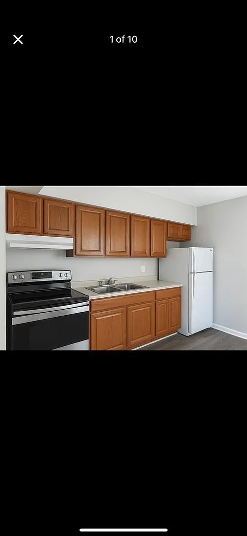 Northern Court Apartments — Photo 2